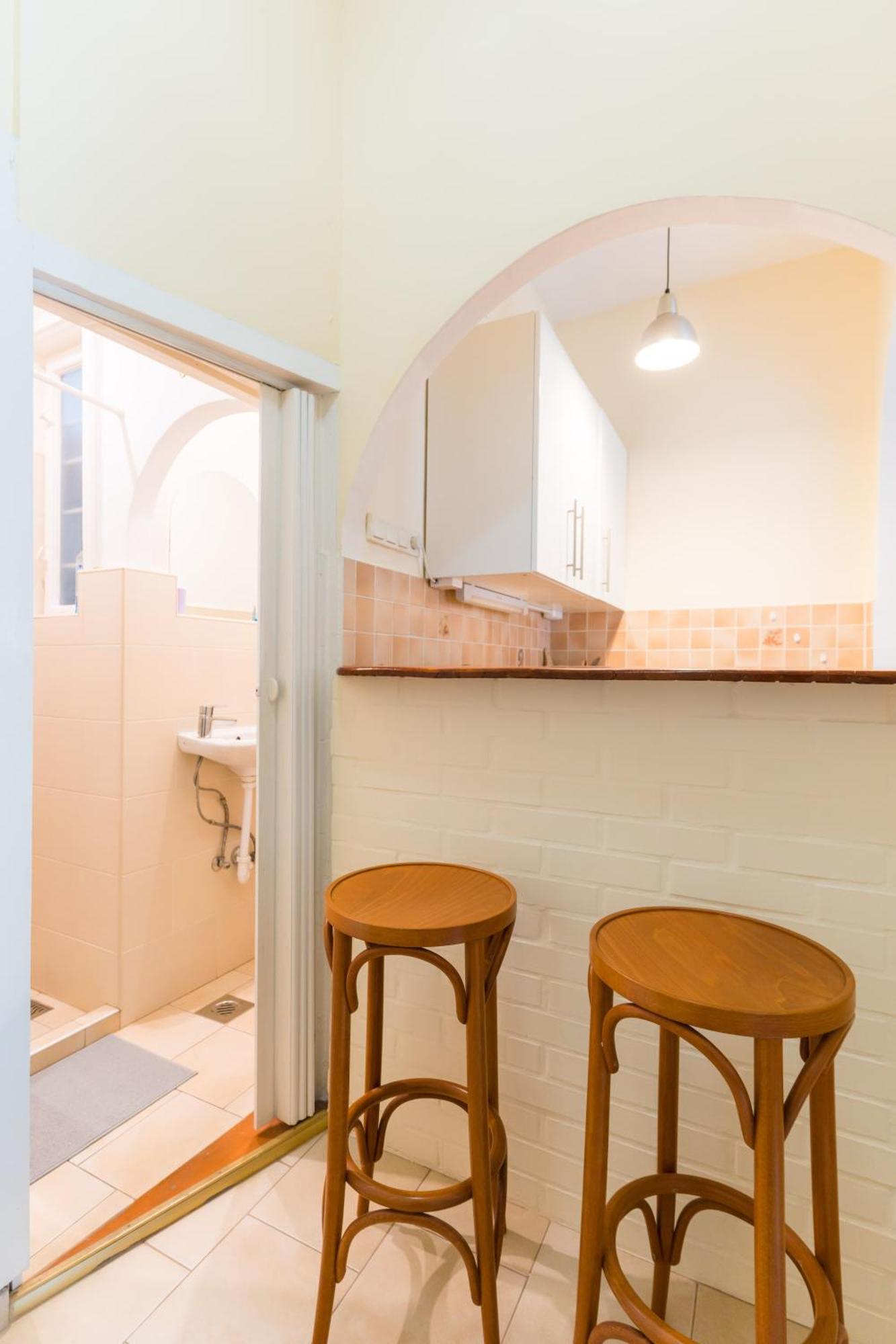 Sunny Studio With Balcony In Party District Budapest Ngoại thất bức ảnh